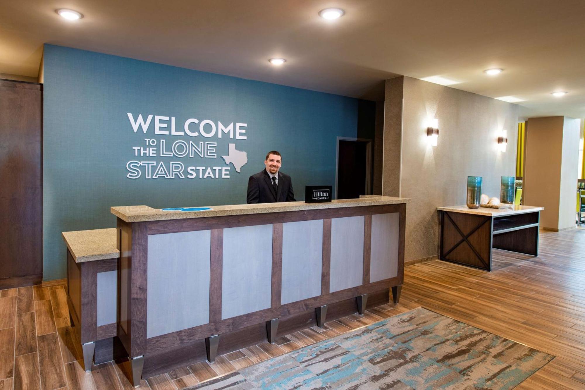 Hampton Inn & Suites Keller Town Center Exteriör bild